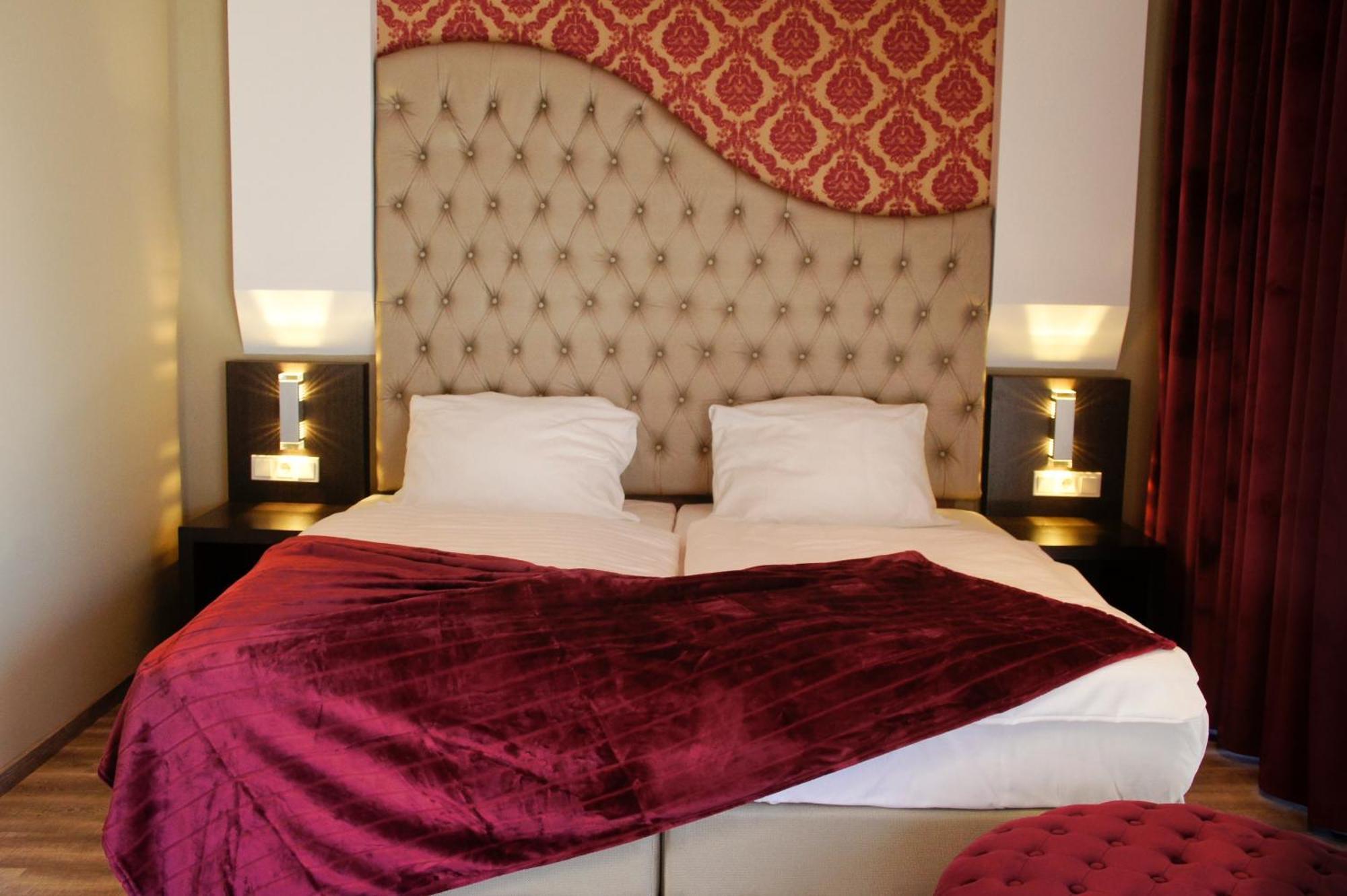 Hotel Athen Kelsterbach Frankfurt Airport Екстер'єр фото